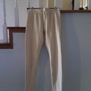 Romeo and Juliet Cream leggings